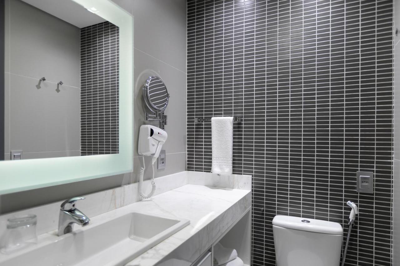 Studio Premium Batel Hsb009 Apartment กูรีตีบา ภายนอก รูปภาพ