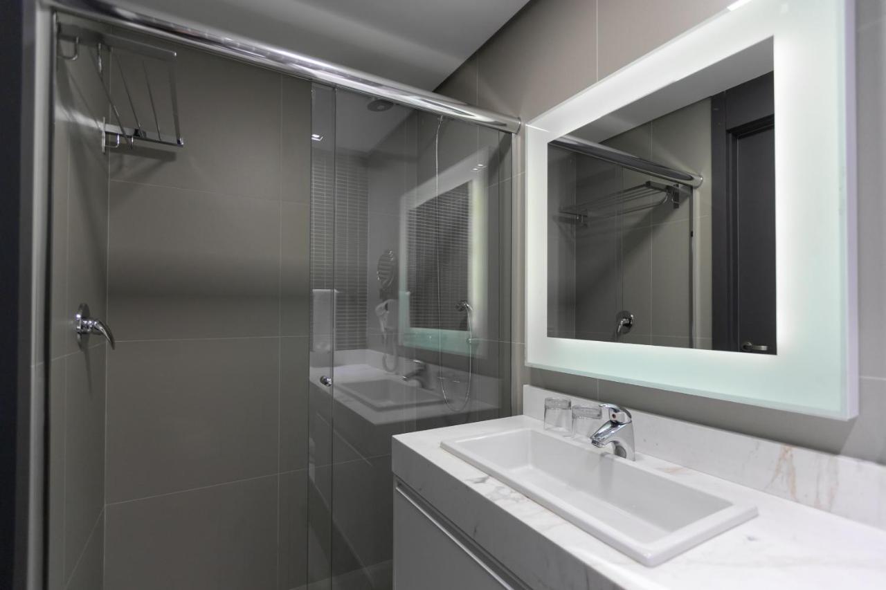 Studio Premium Batel Hsb009 Apartment กูรีตีบา ภายนอก รูปภาพ